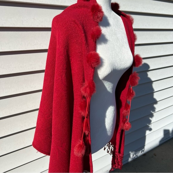Red Wrap with Fur Pom Pom detail - Picture 1 of 9